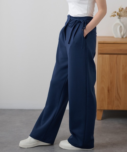DAYRA（デイラ）の「ラップ リボン ストレッチ テーパード パンツ（その他パンツ・レディース・ブラック/ネイビー・155/160/165）」の17枚目の写真