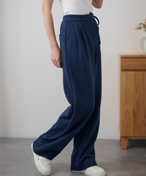 DAYRA（デイラ）の「ラップ リボン ストレッチ テーパード パンツ（その他パンツ・レディース・ブラック/ネイビー・155/160/165）」の21枚目の写真