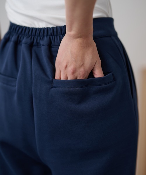 DAYRA（デイラ）の「ラップ リボン ストレッチ テーパード パンツ（その他パンツ・レディース・ブラック/ネイビー・155/160/165）」の7枚目の写真