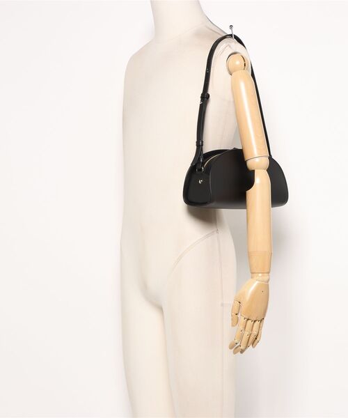 A.P.C.（アーペーセー）の「SAC DEMI-LUNE SHOULDER（ショルダーバッグ・レディース・ブラック・ONESIZE）」の5枚目の写真