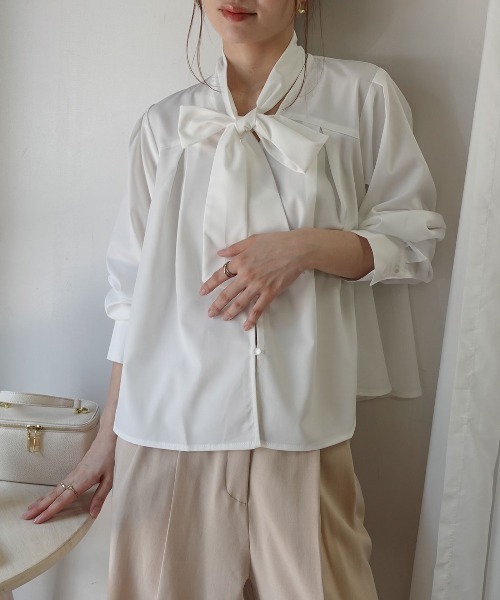 CORNERS(コーナーズ)の「リボン付きブラウス(Tシャツ/カットソー・レディース・ホワイト/ライトブルー/ブラック・M)」の4枚目の写真