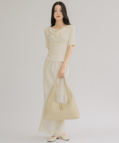 NEUNA(ヌナ)の「【見た目以上の収納力◎】トライアングルショルダーBAG(ショルダーバッグ・レディース・ブラック/アイボリー・FREE)」の14枚目の写真