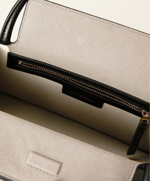LE VERNIS(ル・ベルニ)の「LE VERNIS(ル・ベルニ) 【オケージョン対応】Poire boogie bag(ハンドバッグ・レディース・ブルー/アイボリー/ブラック・FREE)」の16枚目の写真