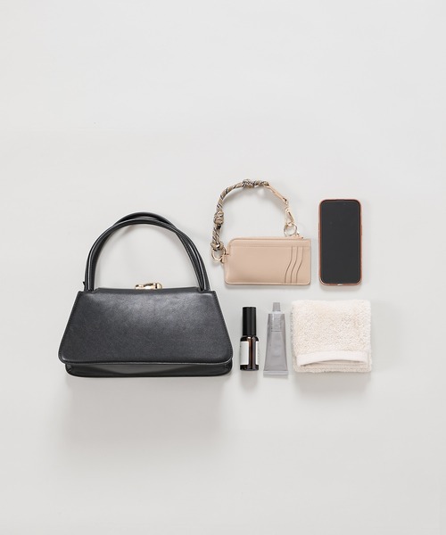 LE VERNIS(ル・ベルニ)の「LE VERNIS(ル・ベルニ) 【オケージョン対応】Poire boogie bag(ハンドバッグ・レディース・ブルー/アイボリー/ブラック・FREE)」の7枚目の写真