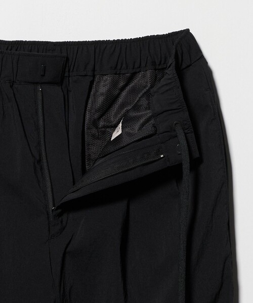 BEAUTY&YOUTH UNITED ARROWS(ビューティーアンドユースユナイテッドアローズ)の「ライト ナイロン 2プリーツ イージーパンツ NO.9(その他パンツ・メンズ・ダークグレー/ブラック・XL/M/S/L)」の7枚目の写真