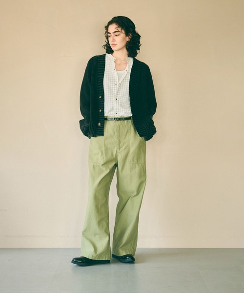 kha:ki（カーキ）の「「KHA:KI / カーキ」GARMENT DYED CARDIGAN（ニット/セーター・レディース・ブルー/オフホワイト/ブラック・FREE）」の4枚目の写真
