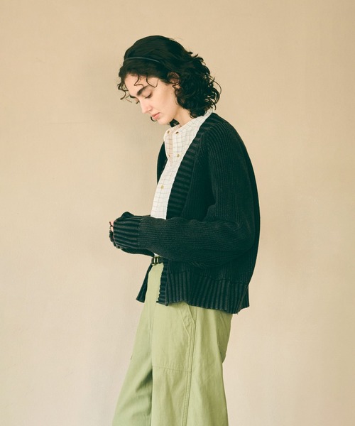 kha:ki（カーキ）の「「KHA:KI / カーキ」GARMENT DYED CARDIGAN（ニット/セーター・レディース・ブルー/オフホワイト/ブラック・FREE）」の21枚目の写真
