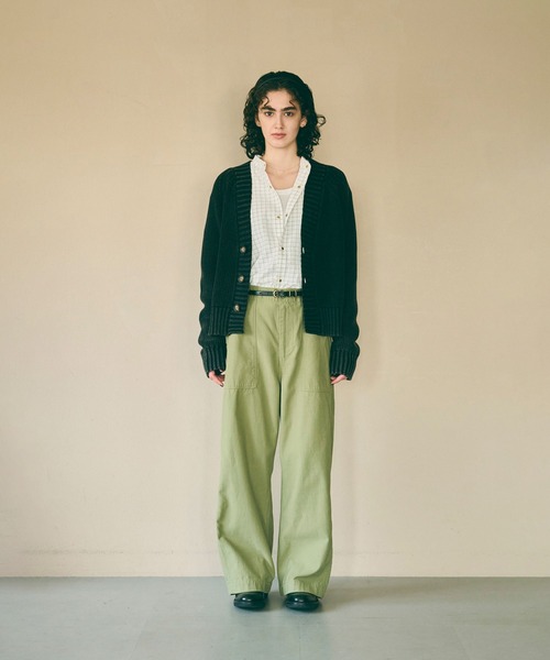 kha:ki（カーキ）の「「KHA:KI / カーキ」GARMENT DYED CARDIGAN（ニット/セーター・レディース・ブルー/オフホワイト/ブラック・FREE）」の22枚目の写真