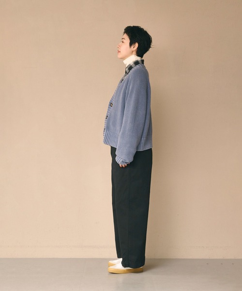 kha:ki（カーキ）の「「KHA:KI / カーキ」GARMENT DYED CARDIGAN（ニット/セーター・レディース・ブルー/オフホワイト/ブラック・FREE）」の9枚目の写真