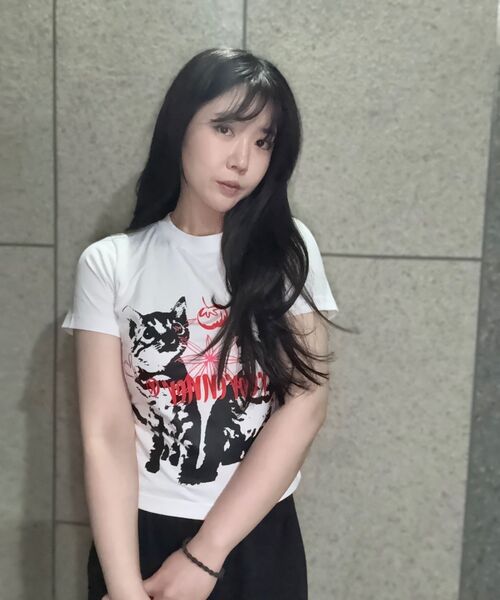 REBRENNER（リブレンナー）の「DTF チェリーキャット クールコットン ウィメンズ クロップ 半袖Tシャツ ホワイト（Tシャツ/カットソー・レディース・ホワイト・SMALL/MEDIUM/LARGE）」の7枚目の写真