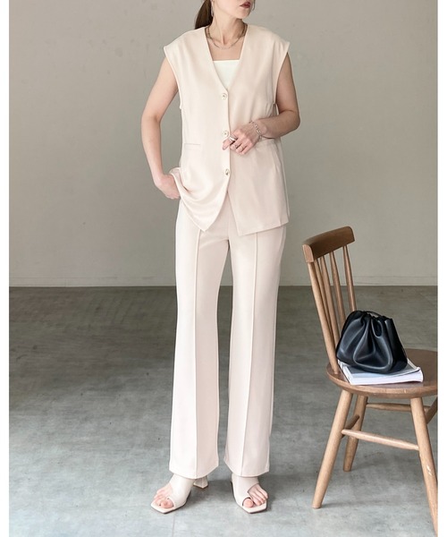 She's Closet(シーズクローゼット)の「ノーカラー深vネック前ボタンベスト&パンツスタイル セットアップ(セットアップ・レディース・アイボリー/ベージュ/ブラウン/ブラック・FREE)」の8枚目の写真