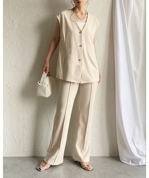 She's Closet(シーズクローゼット)の「ノーカラー深vネック前ボタンベスト&パンツスタイル セットアップ(セットアップ・レディース・アイボリー/ベージュ/ブラウン/ブラック・FREE)」の16枚目の写真
