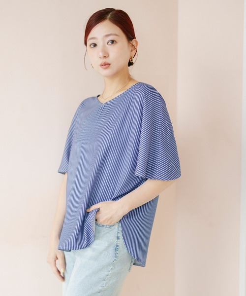 coca(coca)(コカ)の「【伊藤千晃様着用】\速乾/ Vネックドルマンスリーブブラウス(シャツ/ブラウス・レディース・ストライプ/アイボリー・S/M/L)」の4枚目の写真