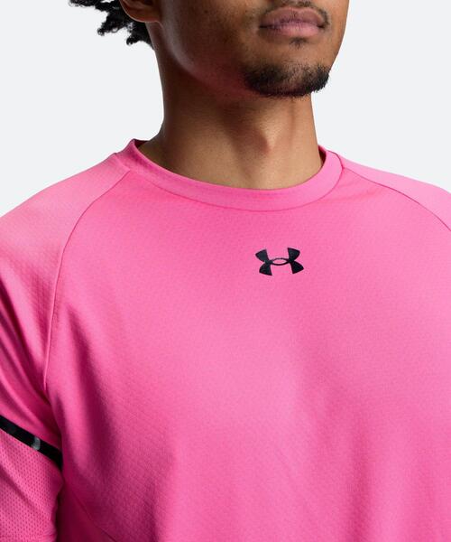 UNDER ARMOUR(アンダーアーマー)の「UAアーマードライ ショートスリーブ Tシャツ(トレーニング/メンズ)(Tシャツ/カットソー・メンズ・ピンク系・S/L/2XL/M/XL)」の4枚目の写真