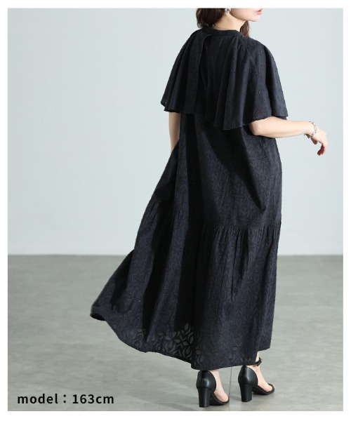 Sawa a la mode(サワアラモード)の「ケープ付きインド綿ワンピース(ワンピース・レディース・ブラック・FREE)」の19枚目の写真