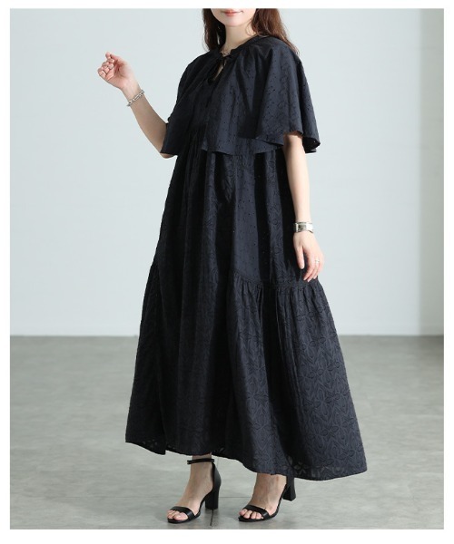 Sawa a la mode(サワアラモード)の「ケープ付きインド綿ワンピース(ワンピース・レディース・ブラック・FREE)」の3枚目の写真