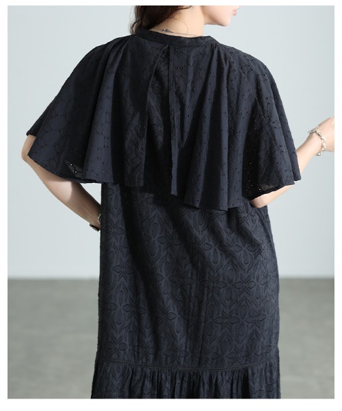 Sawa a la mode(サワアラモード)の「ケープ付きインド綿ワンピース(ワンピース・レディース・ブラック・FREE)」の4枚目の写真