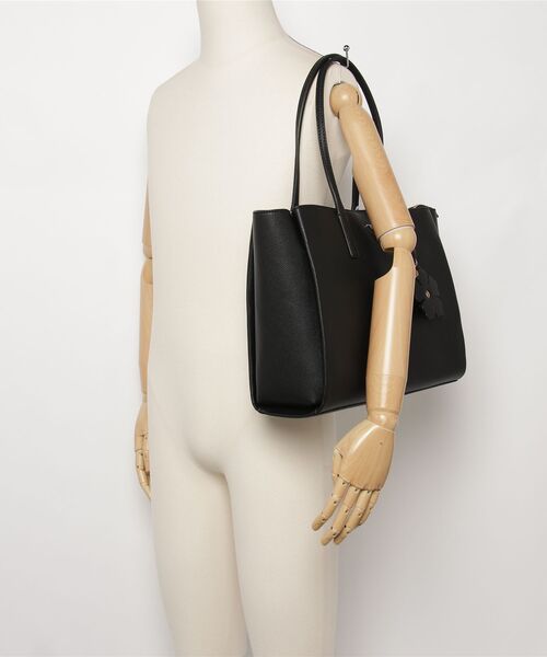 LUCCI Tote トートバッグ | GUESS(ゲス) JAPAN 公式オンラインストア
