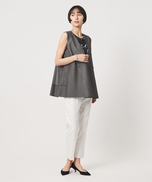 UNITED ARROWS(ユナイテッドアローズ)の「シアー バックフレア ベスト ‐ウォッシャブル‐(ベスト・レディース・ネイビー/ベージュ/その他1・36/38)」の6枚目の写真