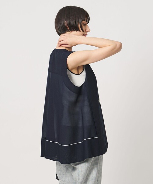 UNITED ARROWS(ユナイテッドアローズ)の「シアー バックフレア ベスト ‐ウォッシャブル‐(ベスト・レディース・ネイビー/ベージュ/その他1・36/38)」の7枚目の写真