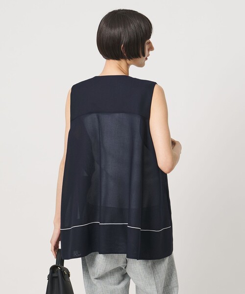 UNITED ARROWS(ユナイテッドアローズ)の「シアー バックフレア ベスト ‐ウォッシャブル‐(ベスト・レディース・ネイビー/ベージュ/その他1・36/38)」の8枚目の写真