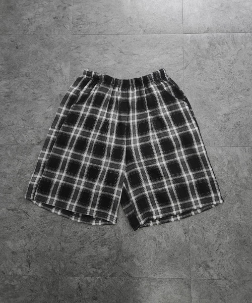 YACA(ヤーカ)の「Loose Check Half Pants/ルーズチェックハーフパンツ【unisex item】(その他パンツ・レディース・ブラック/ホワイト・FREE)」の17枚目の写真