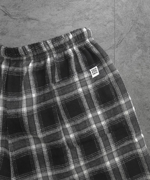 YACA(ヤーカ)の「Loose Check Half Pants/ルーズチェックハーフパンツ【unisex item】(その他パンツ・レディース・ブラック/ホワイト・FREE)」の20枚目の写真