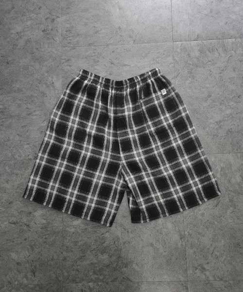 YACA(ヤーカ)の「Loose Check Half Pants/ルーズチェックハーフパンツ【unisex item】(その他パンツ・レディース・ブラック/ホワイト・FREE)」の22枚目の写真