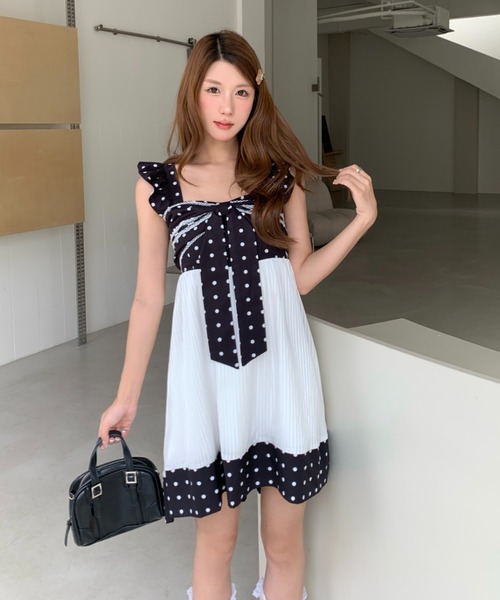 AsRiRe（アスリレイ）の「26ss/【選べる2タイプ】ドット柄フリルショルダー切替ミニワンピース（ワンピース・レディース・ホワイト/ブラック・M）」の10枚目の写真