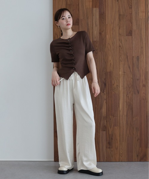 J by blue(ジェイバイブルー)の「サテンイージーパンツ(その他パンツ・レディース・ブラウン/ブラック/ベージュ・MEDIUM)」の8枚目の写真