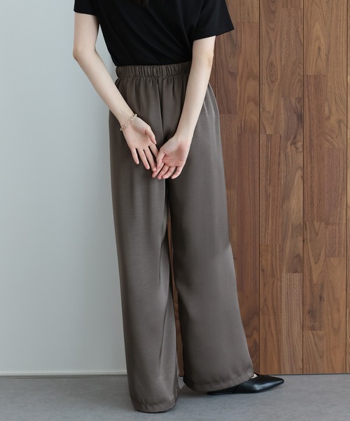 J by blue(ジェイバイブルー)の「サテンイージーパンツ(その他パンツ・レディース・ブラウン/ブラック/ベージュ・MEDIUM)」の12枚目の写真
