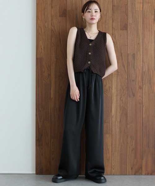 J by blue(ジェイバイブルー)の「サテンイージーパンツ(その他パンツ・レディース・ブラウン/ブラック/ベージュ・MEDIUM)」の20枚目の写真