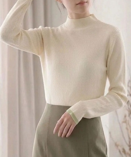 ANPAS(アンパス)の「Women’s Rib-Knit High Neck Sweater with Contrast Cuffs / レディース リブ編み 袖ライン配色 ハイネックセーター ニット 秋冬 フェミニン(ニット/セーター・レディース・レッド/グレー/アイボリー/ブラック・M/L)」の1枚目の写真