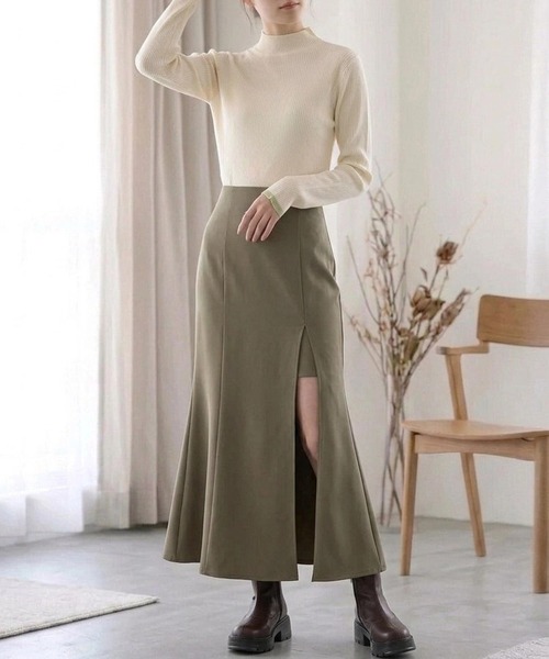 ANPAS(アンパス)の「Women’s Rib-Knit High Neck Sweater with Contrast Cuffs / レディース リブ編み 袖ライン配色 ハイネックセーター ニット 秋冬 フェミニン(ニット/セーター・レディース・レッド/グレー/アイボリー/ブラック・M/L)」の19枚目の写真