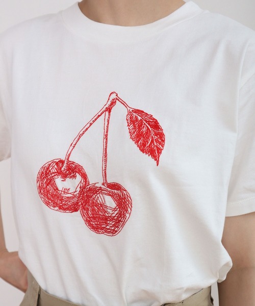 CHILD WOMAN(チャイルドウーマン)の「フルーツ刺繍Tシャツ(Tシャツ/カットソー・レディース・ネイビー/ピンク/ホワイト・FREE)」の12枚目の写真