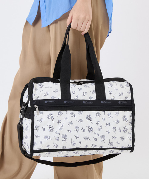 LeSportsac(レスポートサック)の「DELUXE MED WEEKENDER インクスケッチドフローラルアイボリー(ボストンバッグ・レディース・ホワイト・FREE)」の2枚目の写真