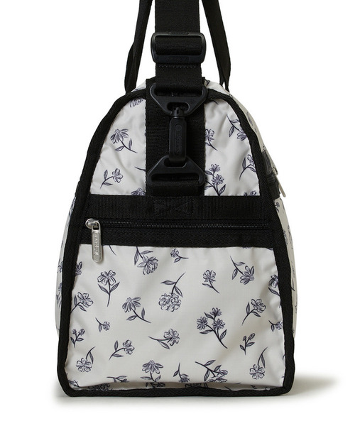 LeSportsac(レスポートサック)の「DELUXE MED WEEKENDER インクスケッチドフローラルアイボリー(ボストンバッグ・レディース・ホワイト・FREE)」の6枚目の写真