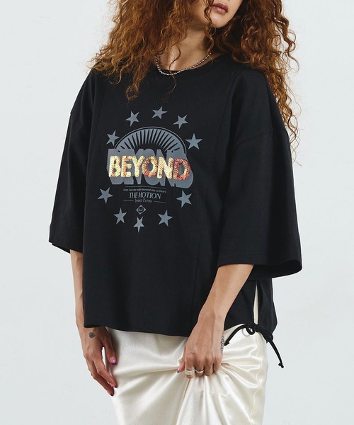 ROSE BUD(ローズバッド)の「OKIRAKU×ROSEBUD/SEQUIN LOGO TOP(Tシャツ/カットソー・レディース・ブラック・ONE SIZE)」の1枚目の写真