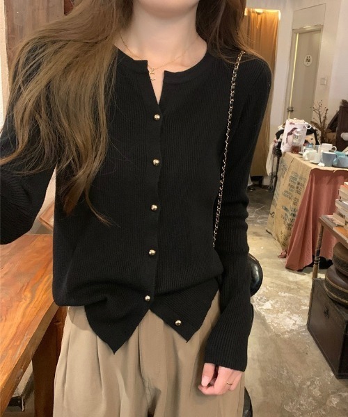 MELT（メルト）の「金ボタンリブニットカーディガン/メタルボタン/秋服/冬服（カーディガン/ボレロ・レディース・ホワイト/ブラック/ライトイエロー/オートミール・FREE）」の11枚目の写真
