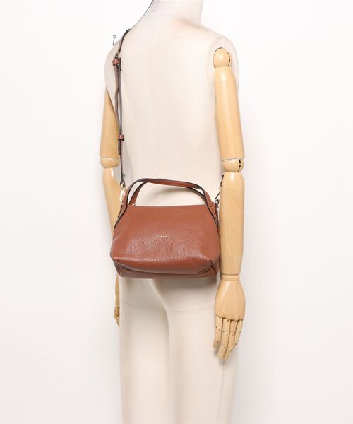 RIPANI(リパーニ)の「【RIPANI】2WAY ミニマルショルダーバッグ(Q66507)(ショルダーバッグ・レディース・ブラック/ブラウン・ALL)」の6枚目の写真