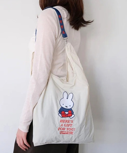 Dick Bruna(ディックブルーナ)の「"11"≪Dick Bruna≫miffy 1ポケット ストラップ付き ショッパー/エコバッグ(エコバッグ/サブバッグ・レディース・ベージュ/ブラック/アイボリー・ONE SIZE)」の11枚目の写真