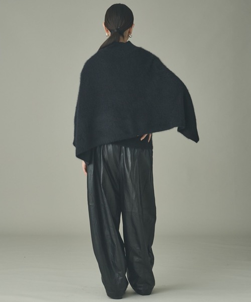 Curensology(カレンソロジー)の「Curensology(カレンソロジー)/FOXカシミヤニットポンチョ(ニット/セーター・レディース・オフホワイト/ブラウン系その他/ブラック・FREE)」の5枚目の写真
