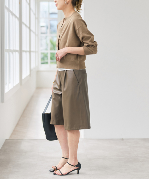 Spick & Span(スピックアンドスパン)の「《手洗い可 / 》メタルボタンクルーネックカーディガン(カーディガン/ボレロ・レディース・ブラック/モカ/グリーン・FREE)」の10枚目の写真