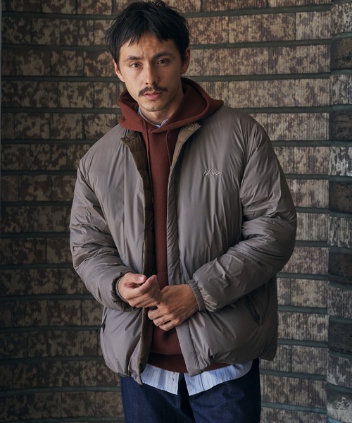 NANGA(ナンガ)の「『別注』NANGA×DOORS REVERSIBLE DOWN JACKET(ダウンジャケット/コート・メンズ・ブラック/チャコールグレー/モカ・X-LARGE/LARGE/MEDIUM/SMALL)」の14枚目の写真
