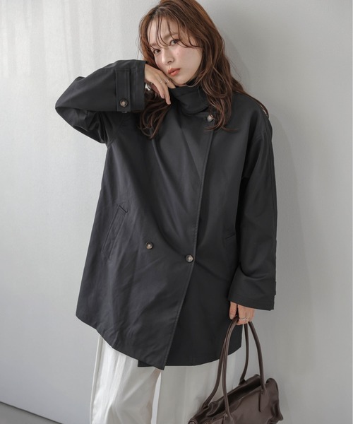 AMELY(エミリー)の「2wayミドル丈トレンチコート/スタンドカラー/モード(トレンチコート・レディース・ベージュ/ブラック・フリー)」の2枚目の写真