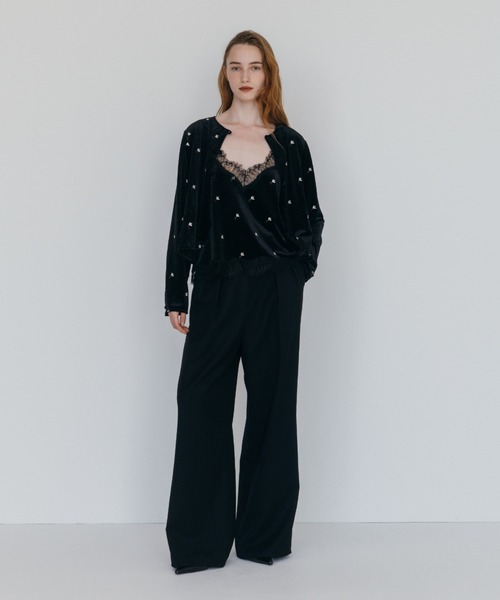 CREDONA（クレドナ）の「FLOWER EMBROIDERY VELOR CAMISOLE/フラワーエンブロイダリーベロアキャミソール（キャミソール・レディース・ブラック/ブラウン・FREE）」の15枚目の写真