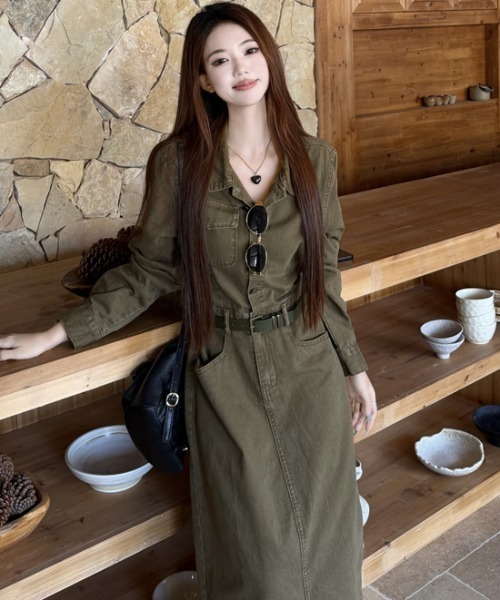 FAVORITO(ファヴォリート)の「デニム襟付きワンピース(ワンピース・レディース・カーキ・S/M/L/XL)」の3枚目の写真