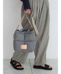 Gingham volume tote
