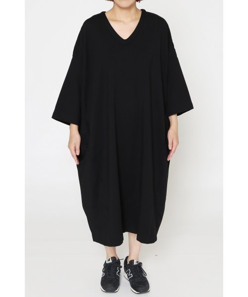 JOURNAL STANDARD LUXE(ジャーナルスタンダード ラックス)の「ストレッチポンチ Vネックワンピース_#(ワンピース・レディース・グレー/ブラック/カーキ・FREE)」の20枚目の写真