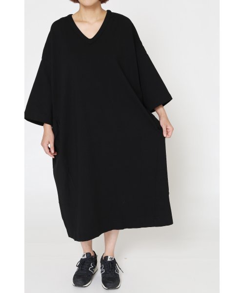 JOURNAL STANDARD LUXE(ジャーナルスタンダード ラックス)の「ストレッチポンチ Vネックワンピース_#(ワンピース・レディース・グレー/ブラック/カーキ・FREE)」の14枚目の写真